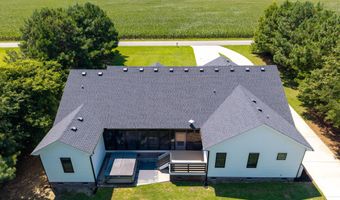 122 Elliott Rd, Aydlett, NC 27916