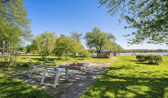 3309 Dumont Lake Dr, Allegan, MI 49010