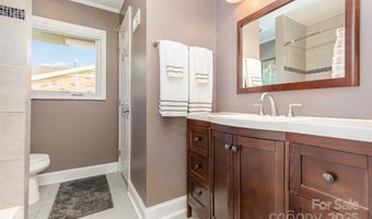 4200 Firethorne Rd, Charlotte, NC 28205