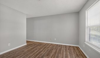 8133 Maple Stream Ln, Indianapolis, IN 46217