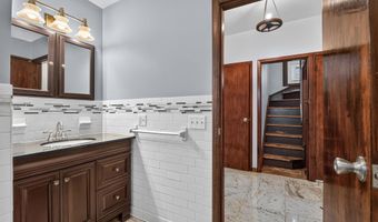9 LINCOLN Pkwy, Bayonne, NJ 07002