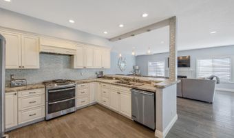 5947 Saint Laurent Dr, Agoura Hills, CA 91301