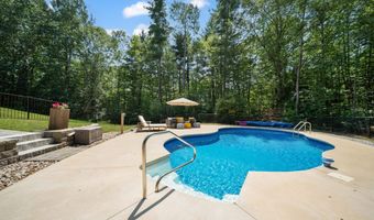46 Isaac Foss Rd, Chester, NH 03036