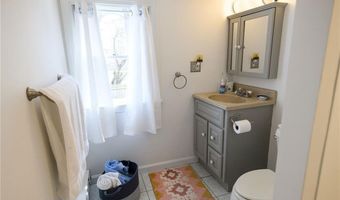 21 Carpenter Ave, Barrington, RI 02806