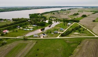 48122 Isaac Ln, Big Stone City, SD 57216