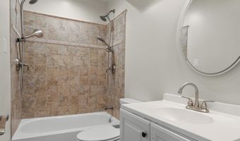 4100 DOWNING St, Annandale, VA 22003