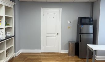 211 Montowese St, Branford, CT 06405