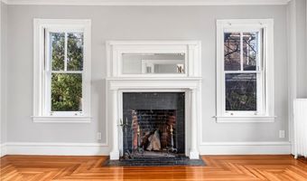 9 Linden Ave, East Providence, RI 02916