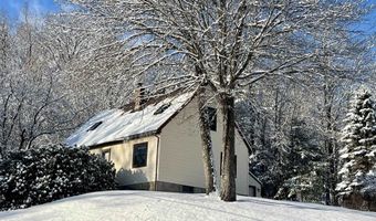 120 Carriage Hill Rd, Brattleboro, VT 05301