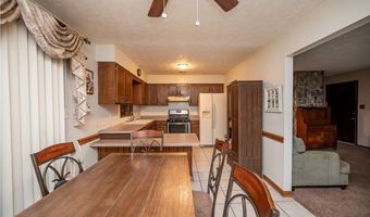 2211 Penny Ln, Austintown, OH 44515