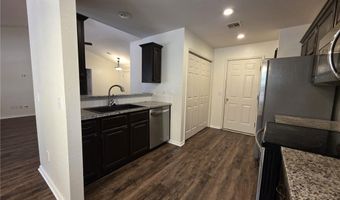 2 Sidebottom Cir, Bella Vista, AR 72714