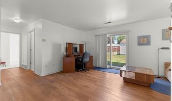 10037 Allen Pointe Dr, Allen Park, MI 48101