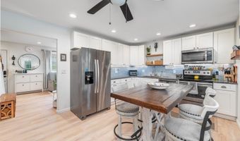 1 Robins Ter, Alloway, NJ 07422