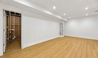 7926 BOLLING Dr, Alexandria, VA 22308