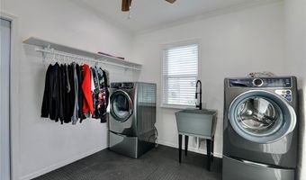906 Wren Cir, Barefoot Bay, FL 32976