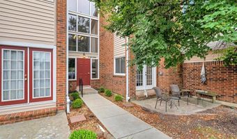 1308 Holgate Dr G5, Ballwin, MO 63021