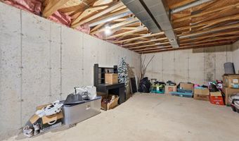 1 Regal Ct, Algonquin, IL 60102