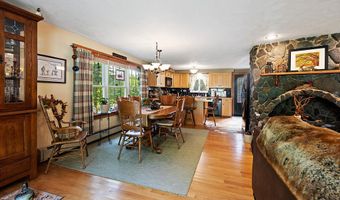 1 Castle View Ln, Belgrade, ME 04917