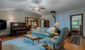 396 Mica Point Rd, Barrington, NH 03825