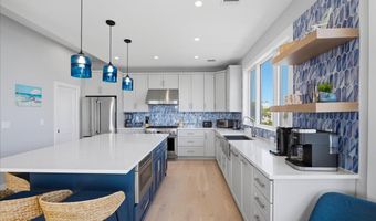 115 9TH St, Beach Haven, NJ 08008