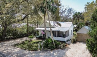 110 17th St, Apalachicola, FL 32320