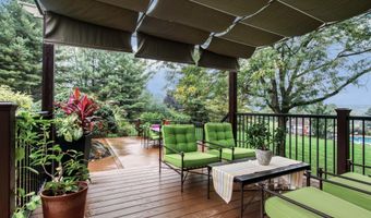 2197 Knollpoint Dr NE, Ada, MI 49301