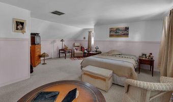 78 Nautilus St, Beachwood, NJ 08722