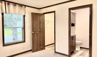 389 Tulip Ln E, Altoona, WI 54720