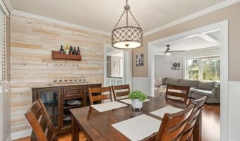 35 Skytop Rd, Andover, NJ 07860