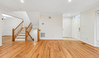 21208 HEDGEROW Ter, Ashburn, VA 20147