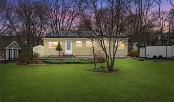 1737 Wampanoag Trl, Barrington, RI 02806