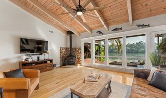 3301 Riverside Dr, Anderson, CA 96007