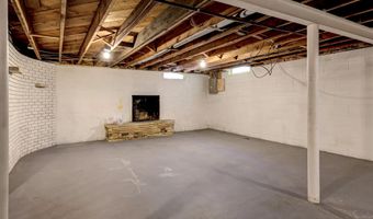 2112 N SUPERIOR St, Appleton, WI 54911
