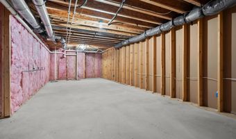 5730 Summerset Woods Dr, Alto, MI 49302