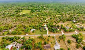 140 Wood Valley Dr, Adkins, TX 78101