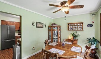 302 Westwinds Dr, Almont, MI 48003