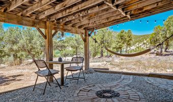 35 Arroyo Vis, Arroyo Hondo, NM 87571