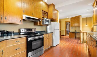907 1st Dr NW, Austin, MN 55912
