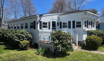 19 Trafton St, Wells, ME 04090