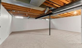 19 Parkplace N, Allen Park, MI 48101