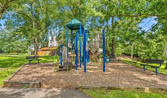 6645 MEDINAH Ln, Alexandria, VA 22312