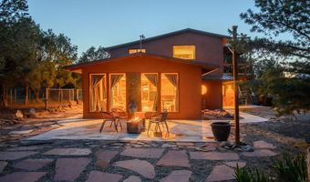 438 Carson Rd S, Carson, NM 87515
