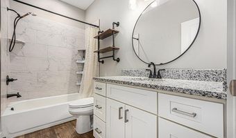 8309 Almont Rd, Almont, MI 48003