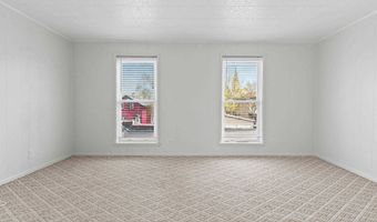323 5TH St, Algoma, WI 54201