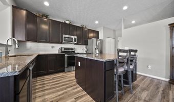 43 Burroughs Dr, Ashville, OH 43103