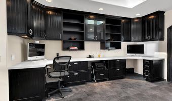 3181 Goldenspur Dr, Camarillo, CA 93010