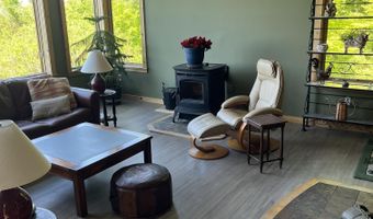 335 Valley View Dr, Addison, VT 05491