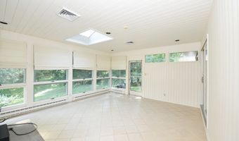 123 El Toro Dr, Bristol, CT 06010