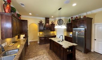 1622 Red Oak Ln, Andrews, TX 79714