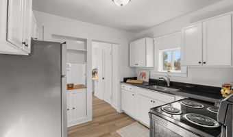 903 Park St, Altavista, VA 24517